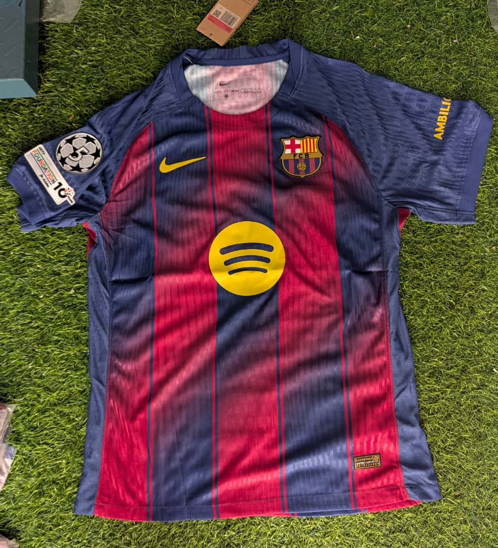 ⚽ Maillots  Officiels originaux  Real;  Barça; Arsenal et Chelsea   – Édition Moderne.